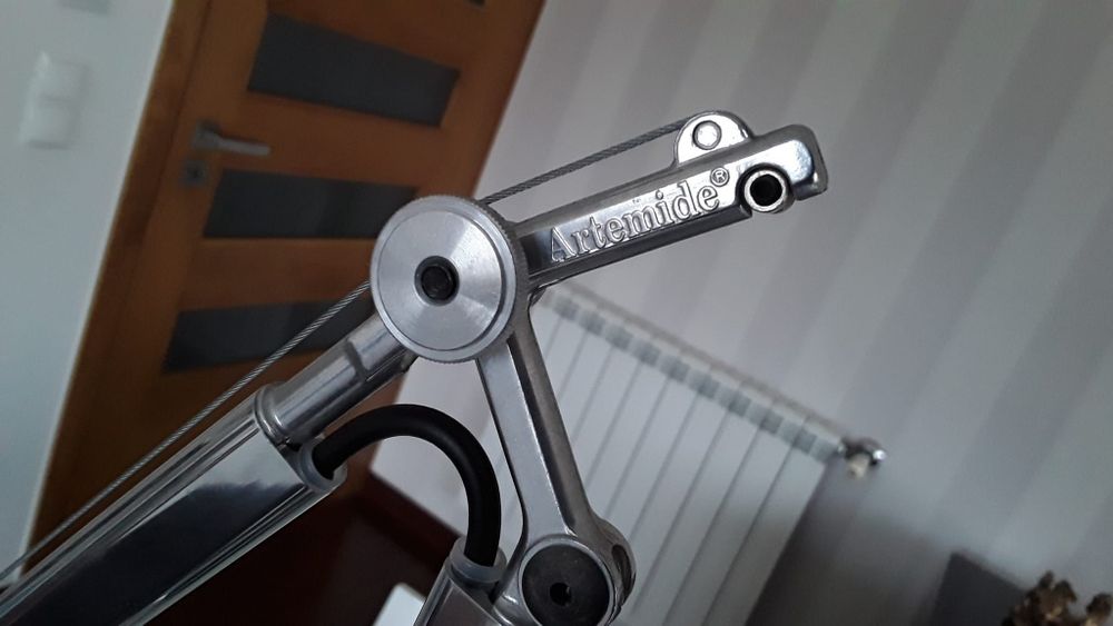 Candeeiro de mesa TOLOMEO marca Artemide