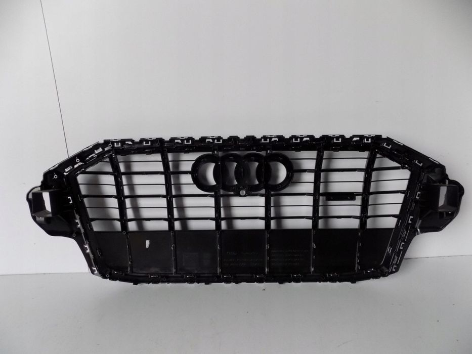 Audi Q7 4M grill / atrapa / kamera - 10526