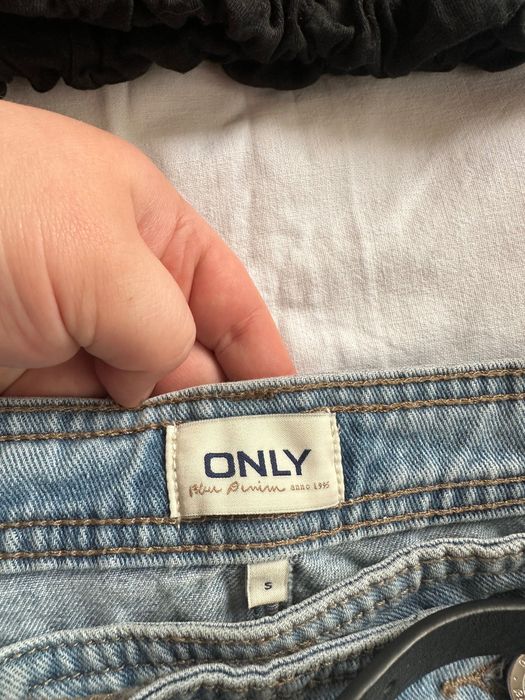 Одяг жіночий, топ Zara, юбка-шорти, ремінець, капці