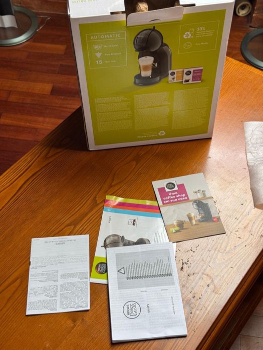 Dolce Gusto Krups Mini Me nova + 60€ em cápsulas