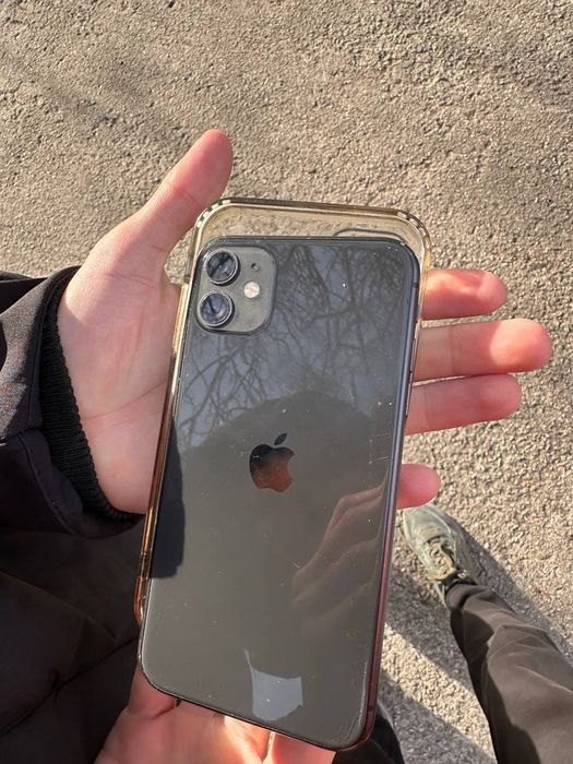 iPhone 11 на 128г