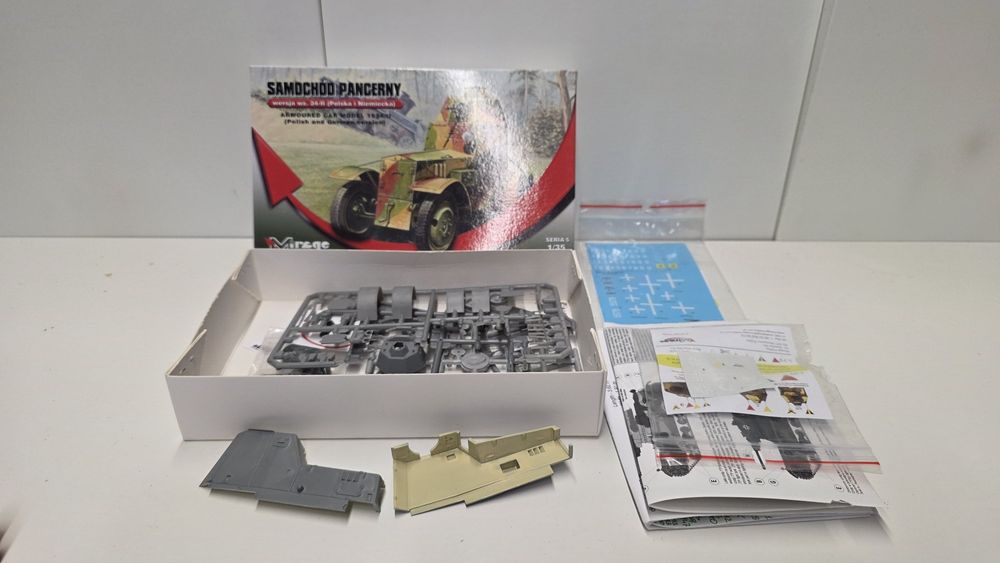 Model do sklejania - Samochód pancerny wersja wz.34II