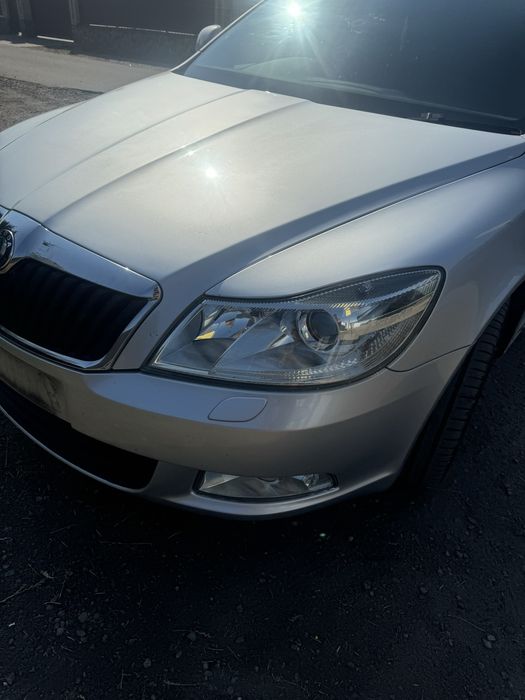 Розборка запчастини шрот Шкода а5 Skoda a5 SKODA A5  Oktavia 2.0 CFHB