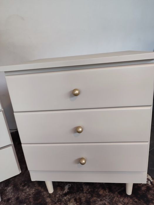 Cómoda e mesas de cabeceiras