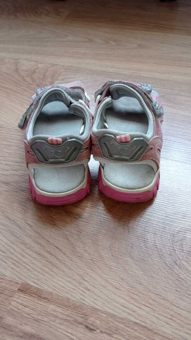 Босоніжки шкіряні