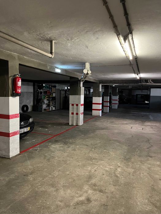 Lugar garagem rio tinto santegãos forno
