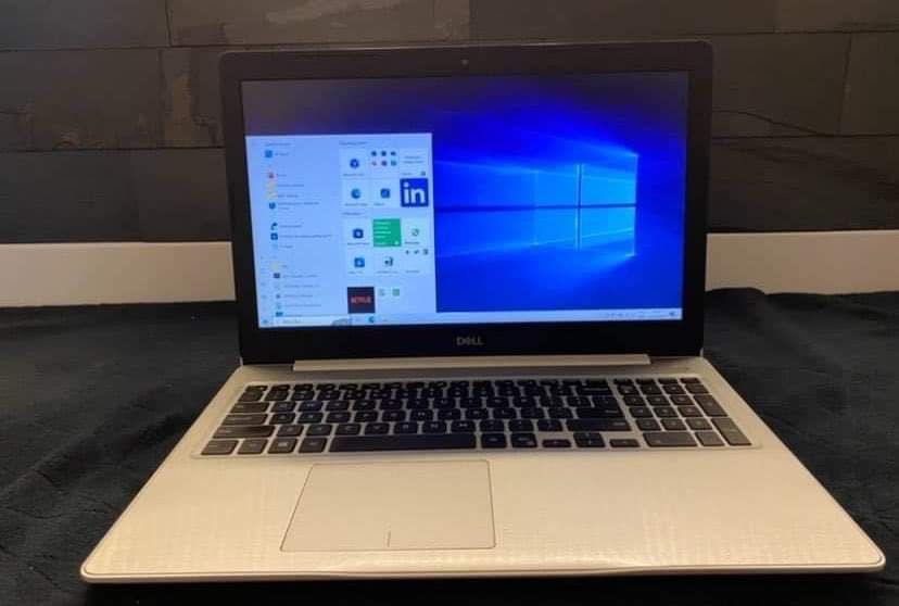 Laptop Dell inspiron 5570 + ładowarka bialy