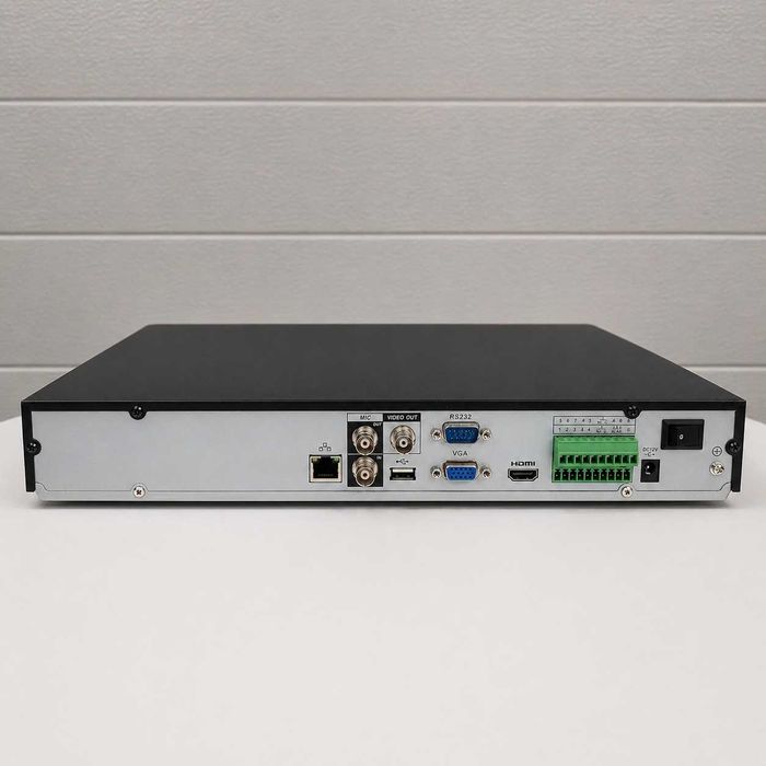 BCS-NVR08025M NVR 8CH IP 5MP sprawny z hasłem + monitor