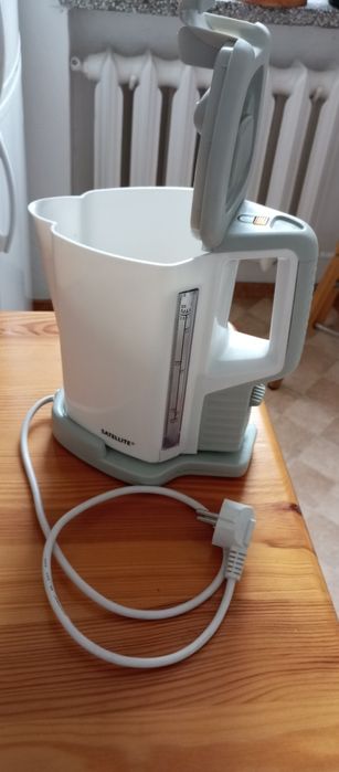 Czajnik bezprzewodowy Satellite 1,7 litra 2200 Watt 1997 rok NOWY