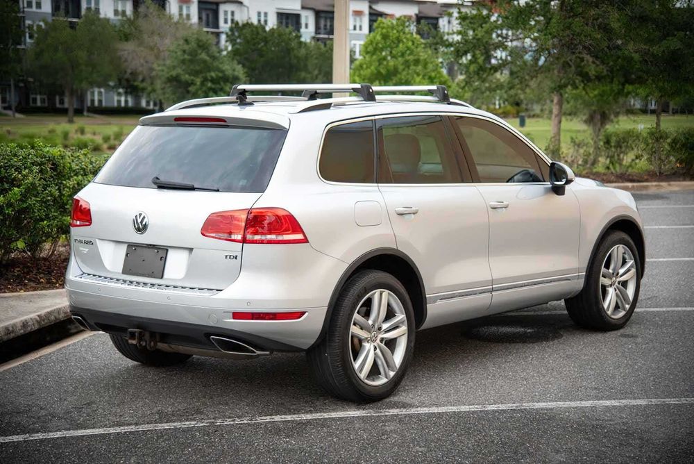 Volkswagen Touareg Executive      2013