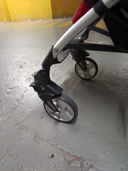 Carrinho de Passeio Chicco Liteway – Vermelho e Castanho (Bom Estado)