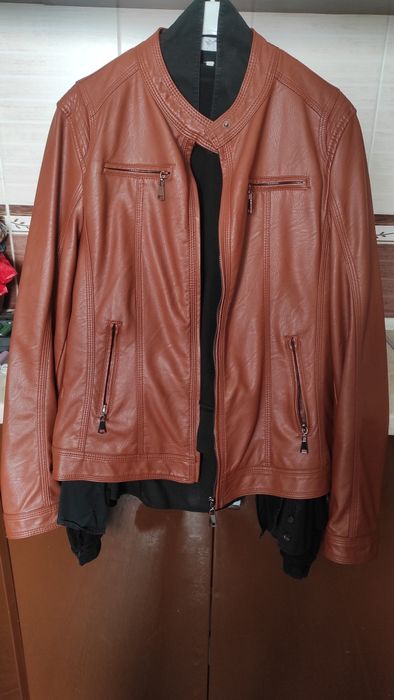 Куртка жіноча (шкірзам)