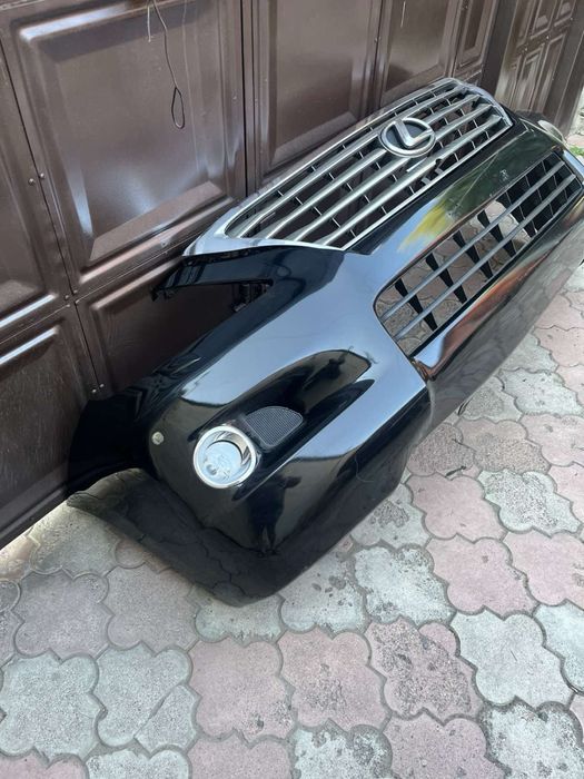 Решітка радіатора  Lexus LX 570
