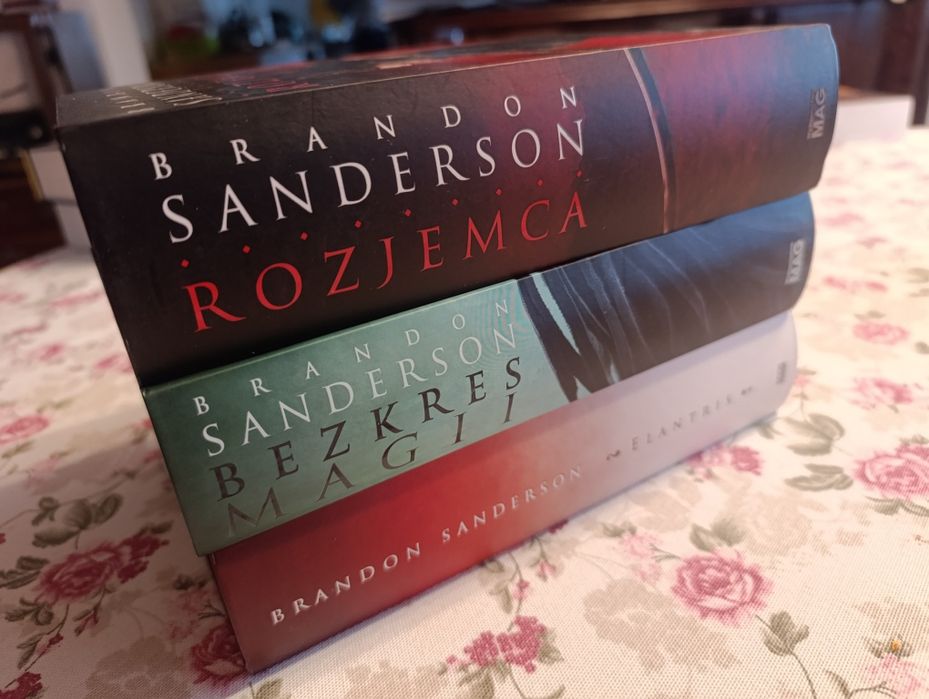 Bezkres Magii Rozjemca Elantris Brandon Sanderson