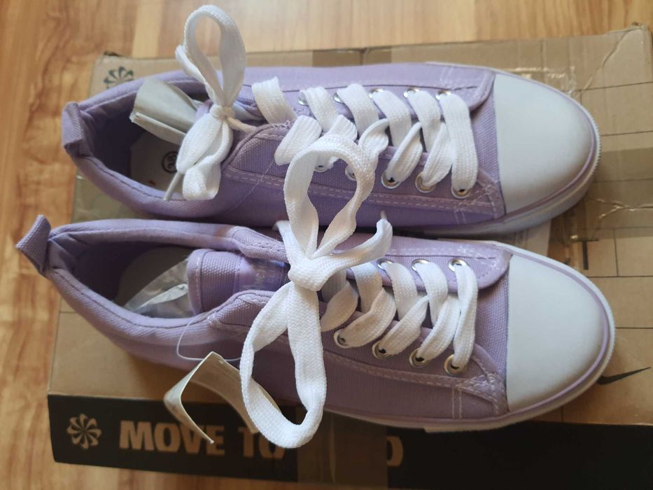 Półtrampki American Club r.38