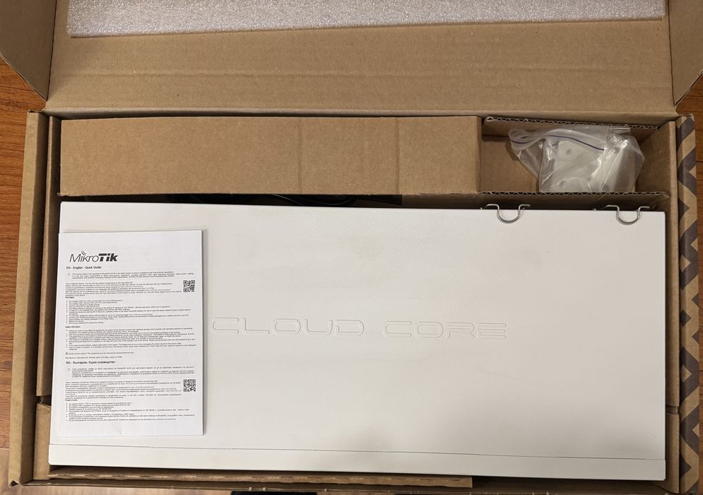 Маршрутизатор MikroTik Cloud Core Router CCR1036-8G-2S+