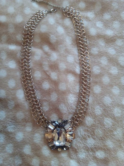 Прикраси, біжутерія