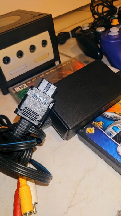 Konsola Nintendo GameCube EUR retro 2 pady, gra sprawna