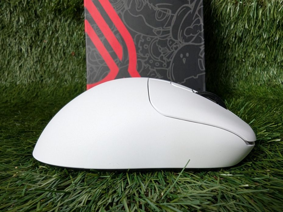 Горбата Ajazz aj179 / paw3395 топовий сенсор