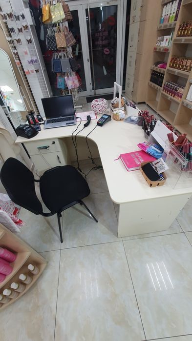 Стіл, каса з ДСТУ в гарному стані