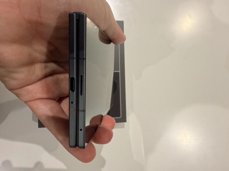 Samsung Galaxy Z Fold 8 - Grafite