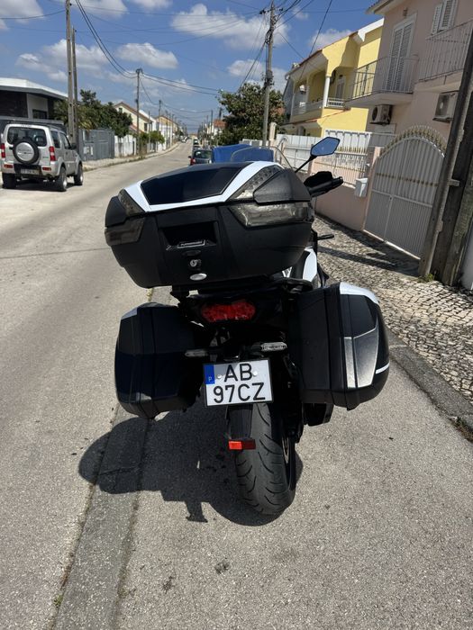 Moto 1.000 Kawasaki
