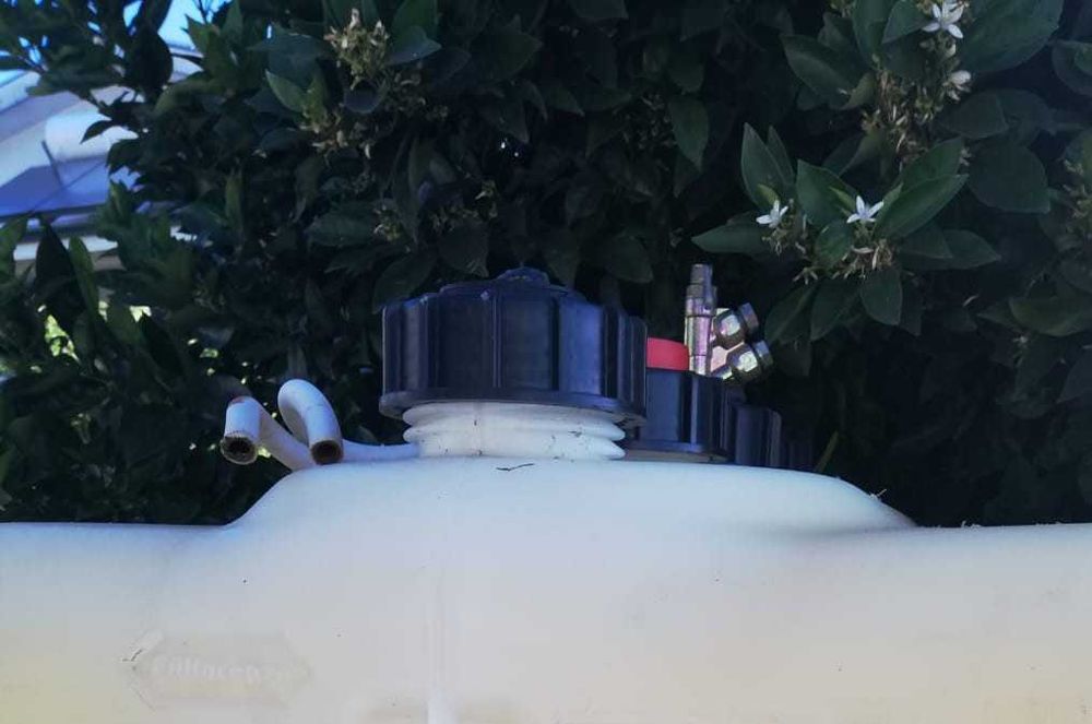 Depósito combustível 750L (como novo)