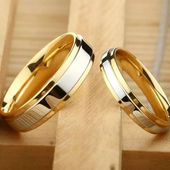 Aliança namoro - compromisso - casamento em ouro laminado 18K