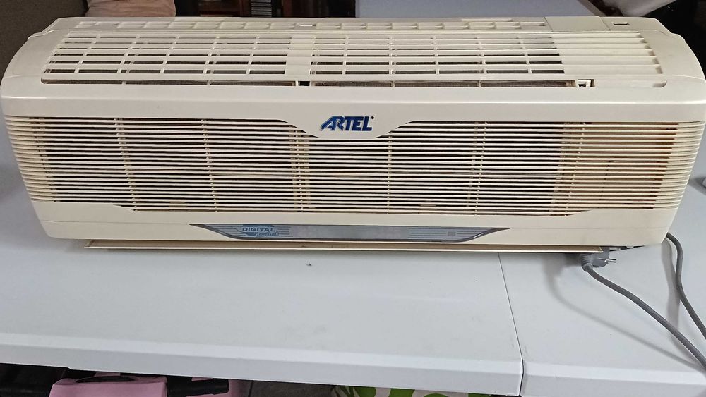 Ar condicionado ARTEL - Quente e Frio - Funcionamento impecável
