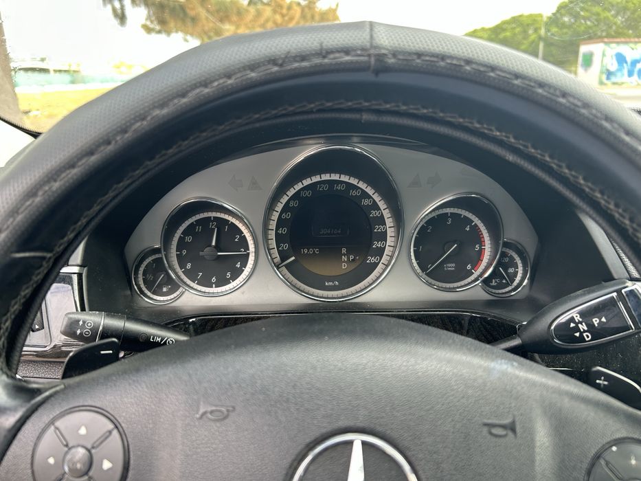 Mercedes E220 ano 2012