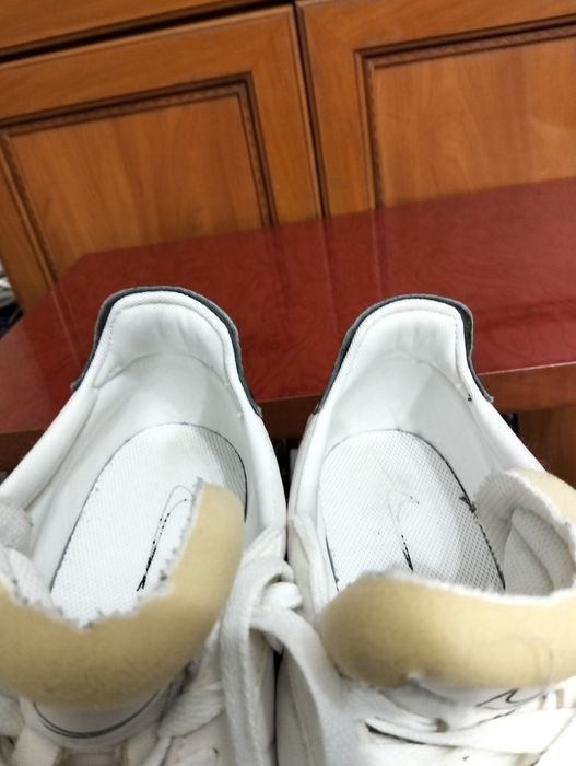 Взуття, кросівки Nike.