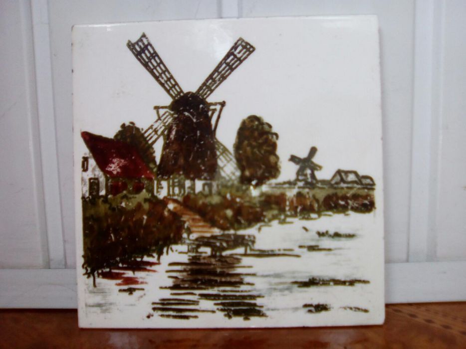 Zabytkowa płytka ścienna