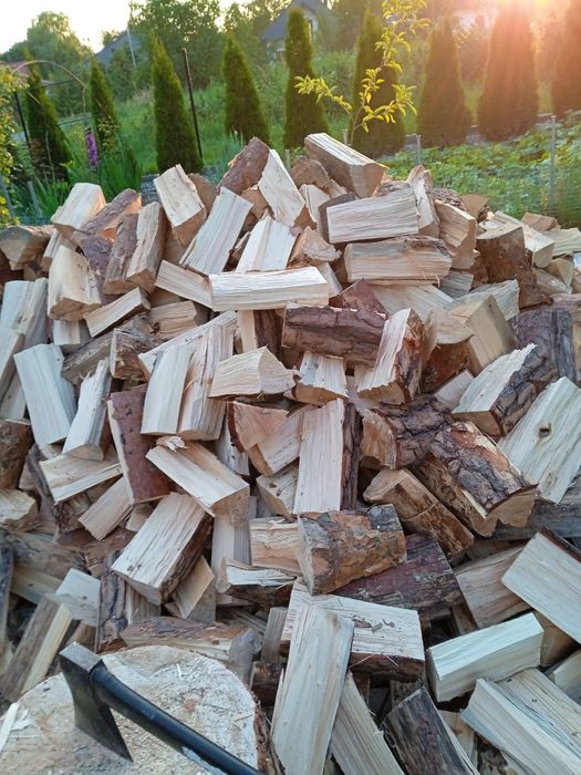 Drewno opałowe sosnowe-suche lub mokre