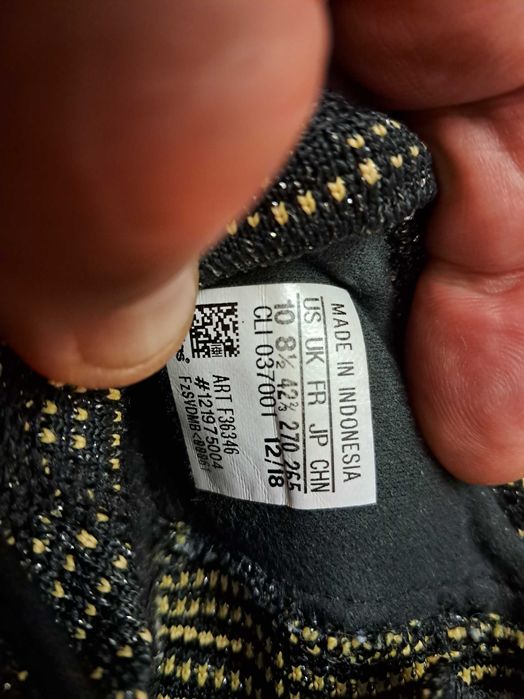 Кроссовки Adidas размер 42 стелька 27.см