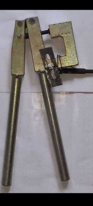 Дырокол. Кромкогиб. Ручные тиски.Развальцовка.Сёмники рулевых.Рег-клап