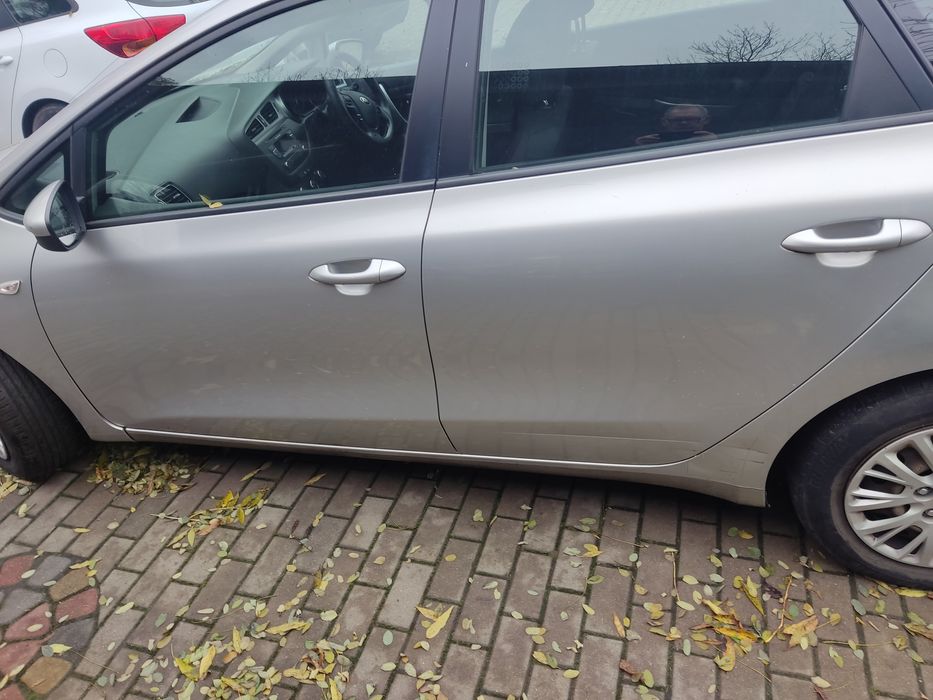 Drzwi przednie/ tylnie kia cee'd