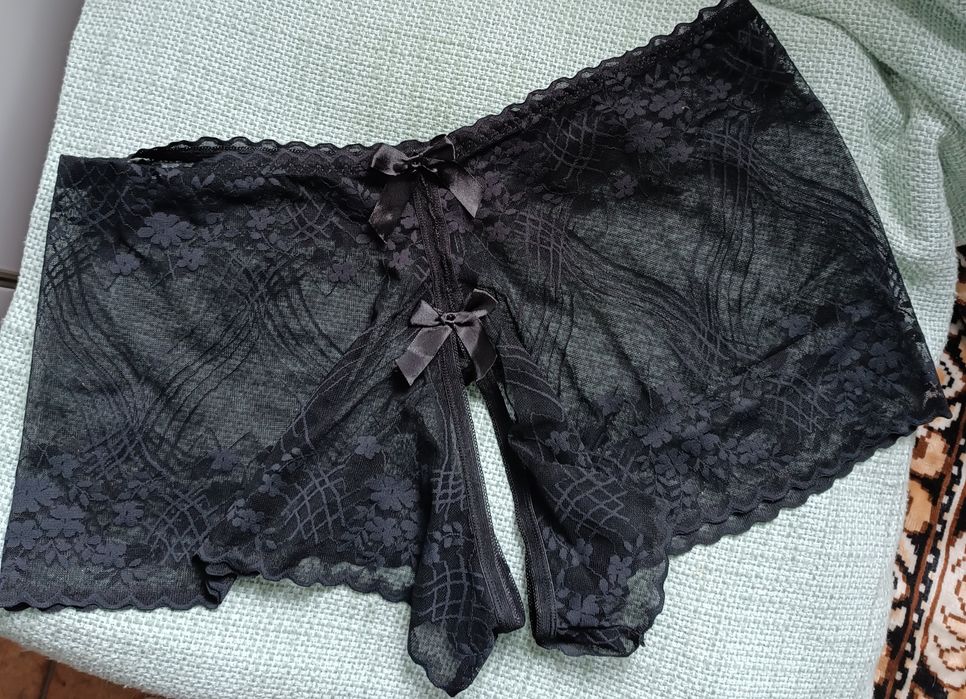 Еротичне боді, колготи, трусики з доступом