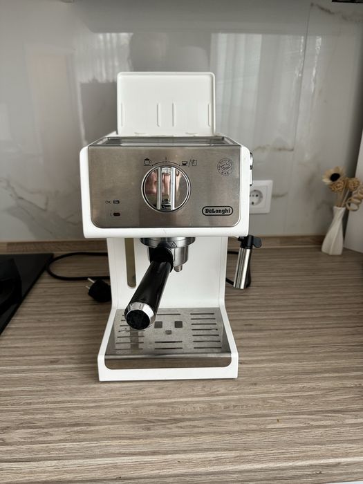 Кавоварка еспресо DeLonghi ECP 33.21 W