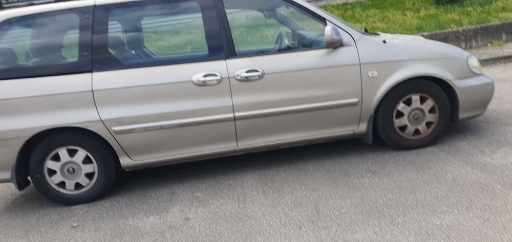 KIA Carnival 2002