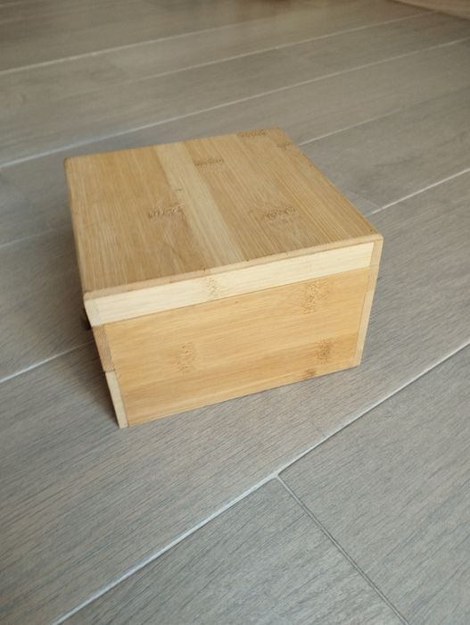 Caixa de jóias com espelho