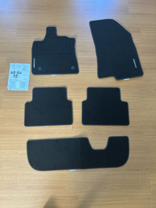 Conjunto de tapetes de tecido de Dacia Jogger