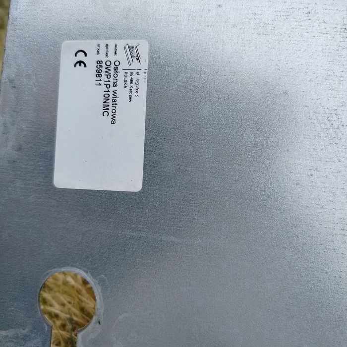 Osłona wiatrowa typu baks