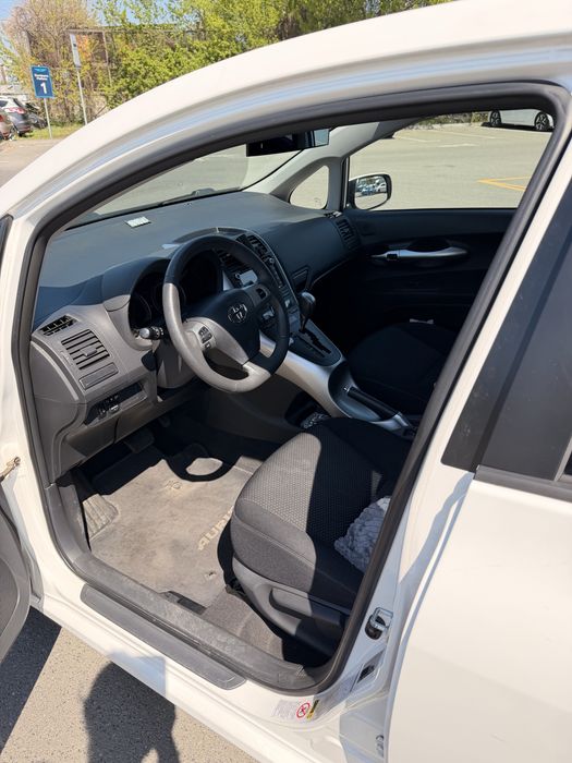 Toyota Auris 2012 р.