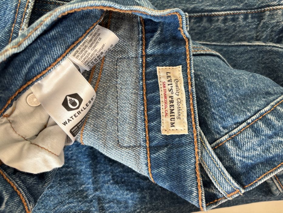 Levi’s 501 cropped NOVAS W25 L26