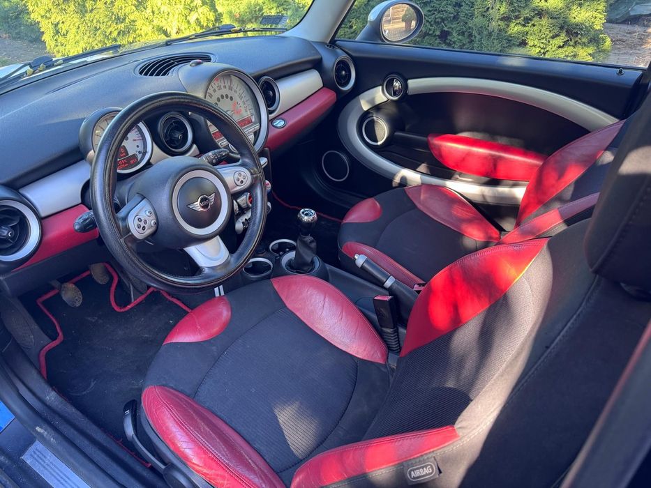 Mini Cooper 1.6 benzyna