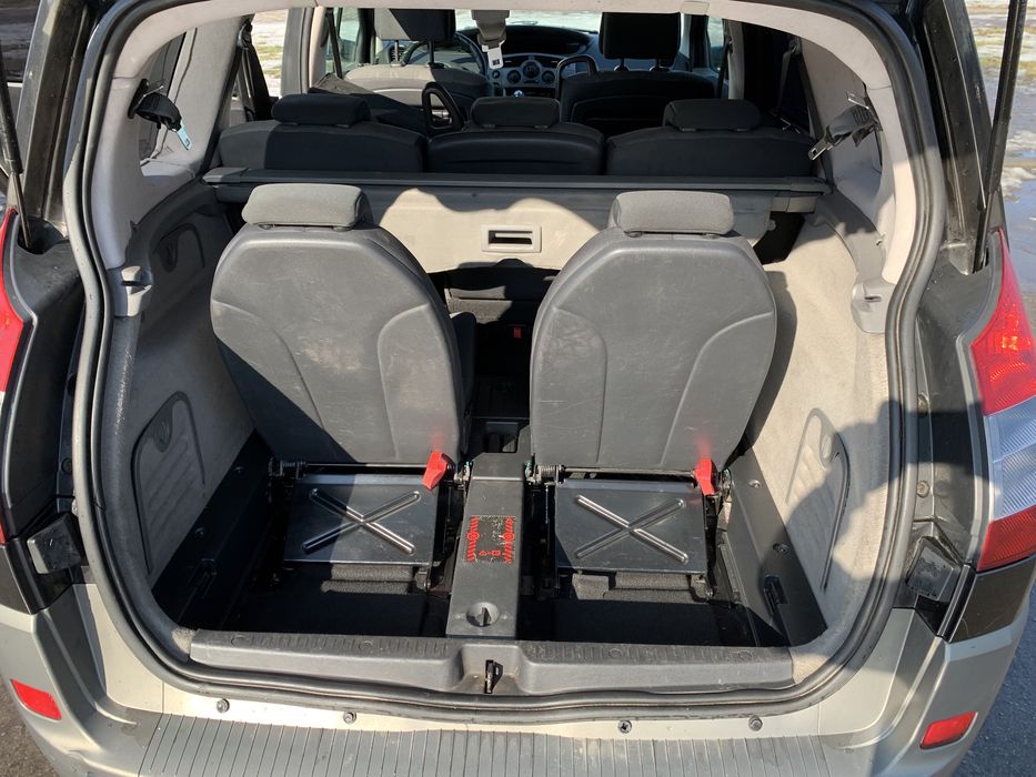 Renault Grand Scenic в рідній фарбі