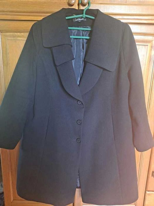 Elegancki Czarny płaszcz 54