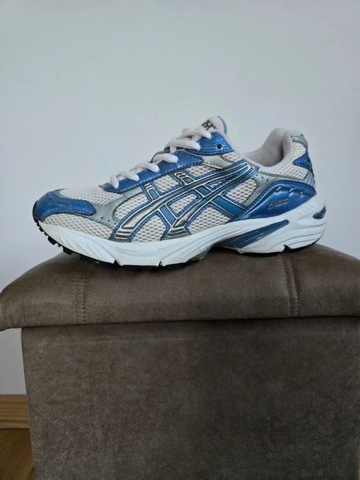 Buty Asics Vintage rozm. 39 retro y2k pinterest