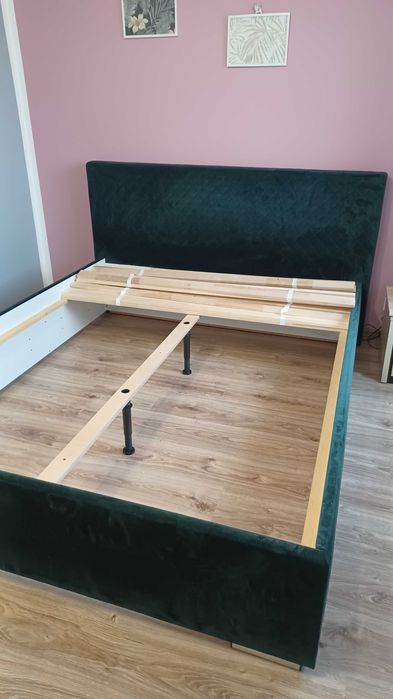 Sprzedam łóżko tapicerowane 160x200