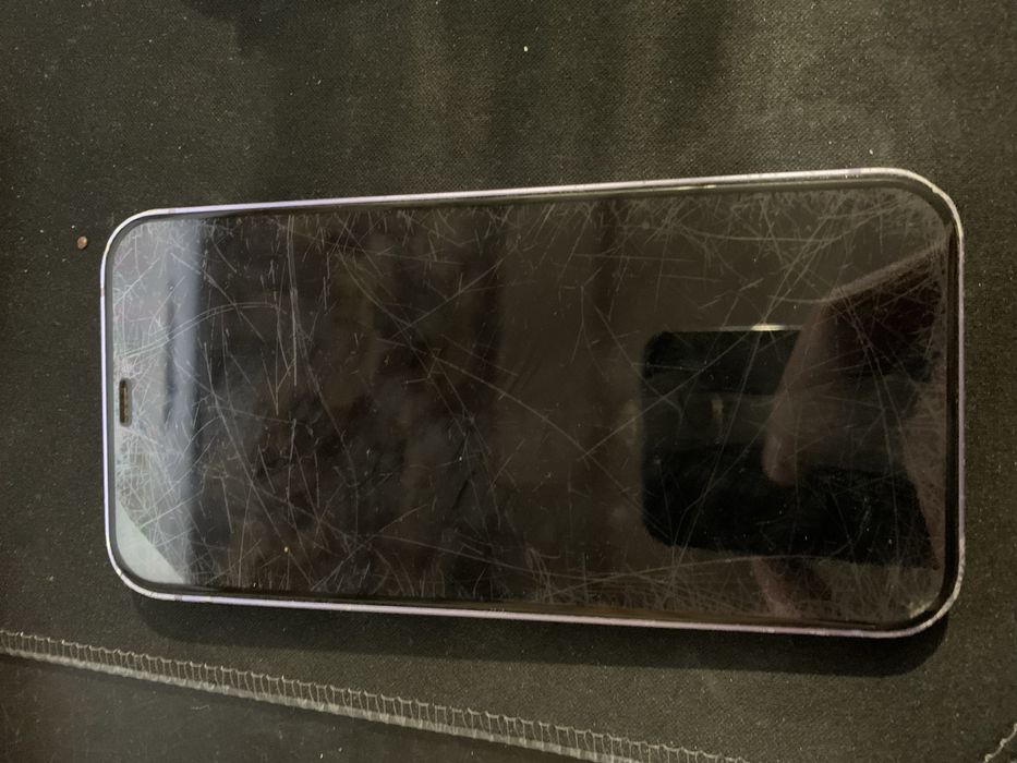 Iphone 12 64gb iCloud lock